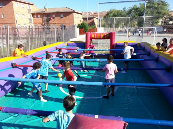 actividad futbolín humano